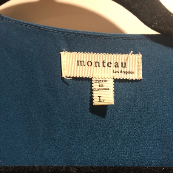 Gorgeous blue blouse! - Picture 3 of 5